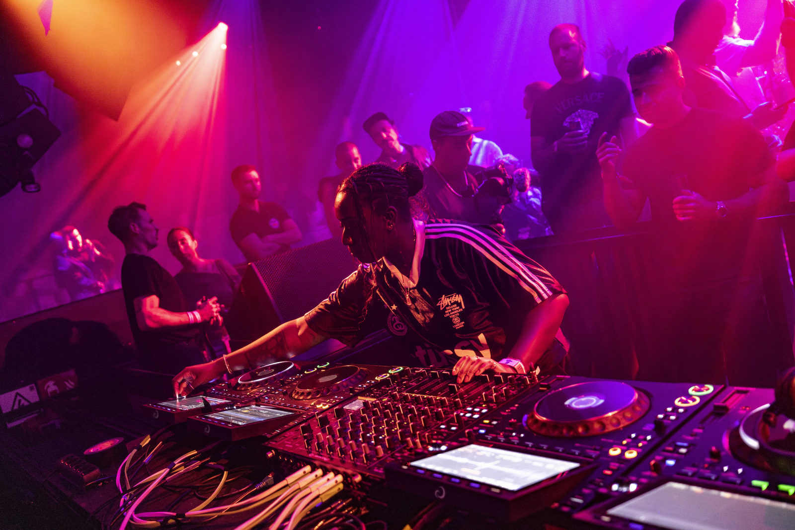 Kitty Amor — DJ uzstāšanās, 2025. gada septembris